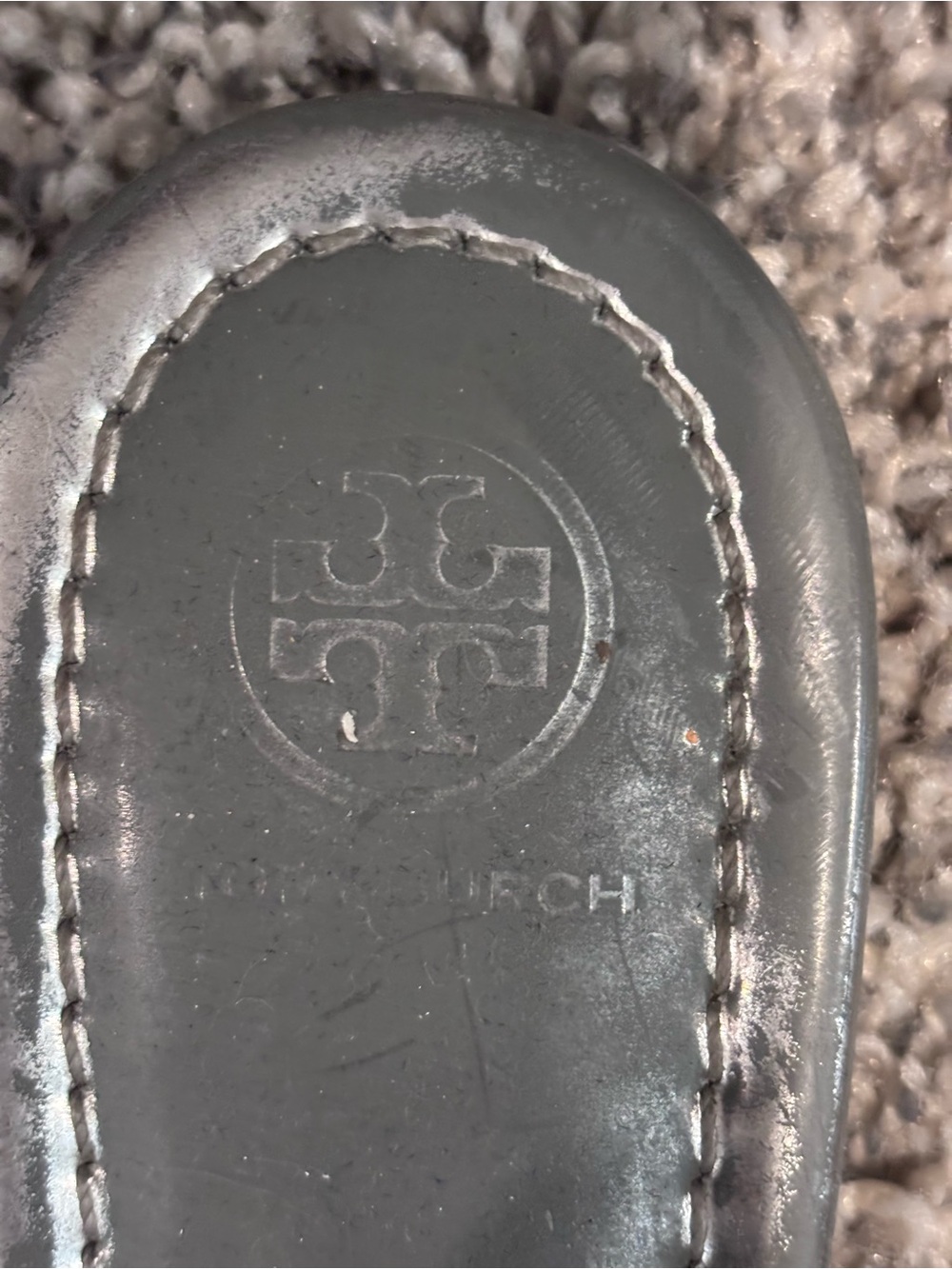 Tory Burch Silver Metallic Logo Thong Sandals - Picture 6 of 10